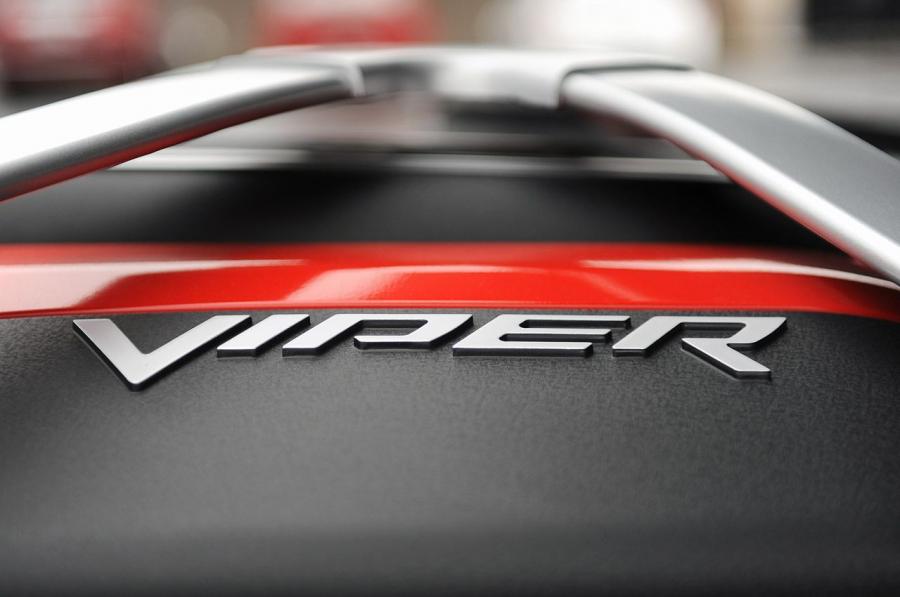  Dodge Viper SRT 2013 года  (фото 81 из 129)